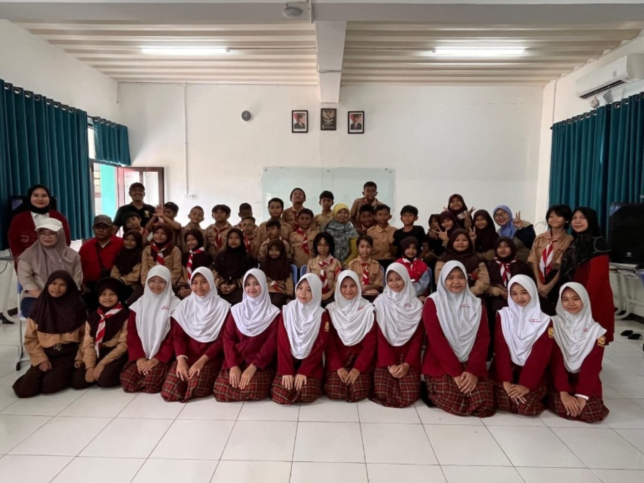 SMP IT BBS Bogor Terima Kunjungan Edukatif SDN Johar Pagi 09