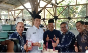 Wakil Walikota Bogor  Dedie A Rachim Kunjungi Kebun Kreatif SMP IT BBS